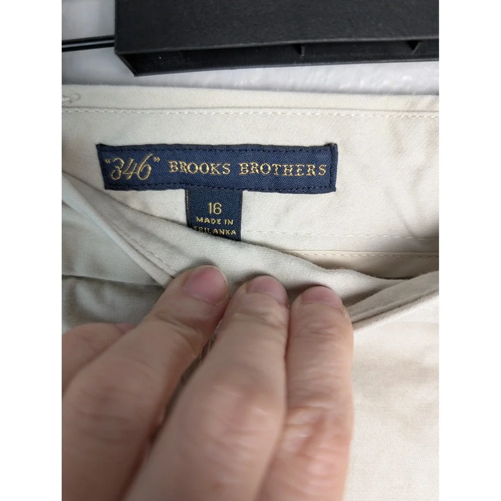 Brooks Brothers 346 Womens Beige Embroidered Blue Bird Chino Shorts Size 16